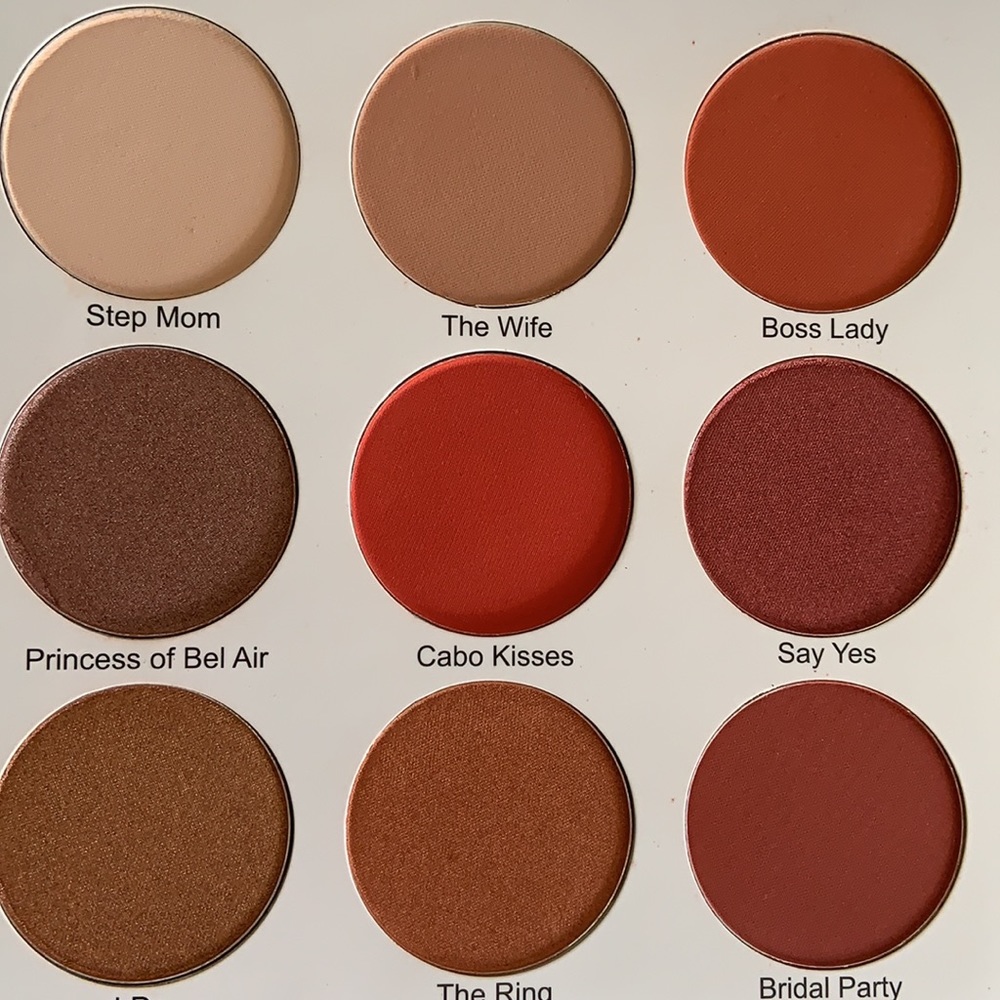❣️HOST PICK❣️ New Give Them Lala Beauty Palette - Picture 7 of 8